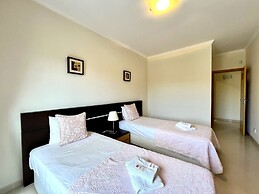 Pêra Brightness Villa by Homing