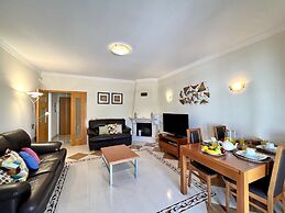 Pêra Brightness Villa by Homing