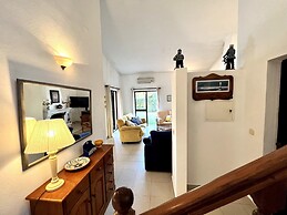 Vilamoura Classic Villa With Pool