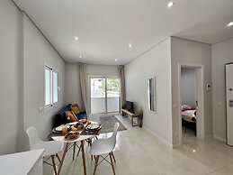 Praia DA Rocha Modern by Homing