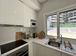 Praia DA Rocha Modern by Homing