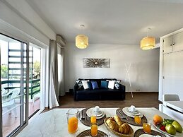 Vilamoura Central 4 With Pool by Homing