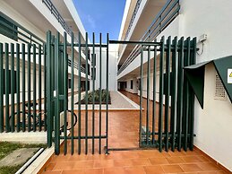 Vilamoura Central 4 With Pool by Homing