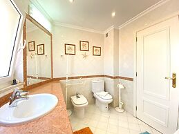 Vilamoura Central 6 With Pool by Homing