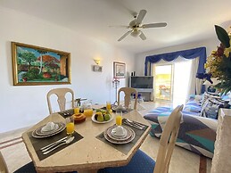 Vilamoura Central 6 With Pool by Homing