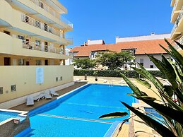 Vilamoura Central 6 With Pool by Homing