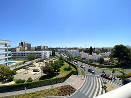 Vilamoura Central 6 With Pool by Homing