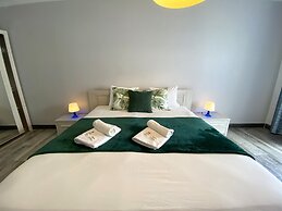 Quarteira Ocean Breeze 2 by Homing