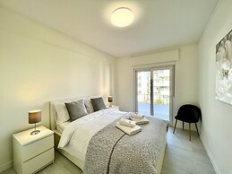 Tavira Central by Homing