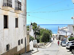 Lagos Ocean Breeze by Homing