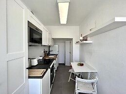 Lagos Ocean Breeze by Homing