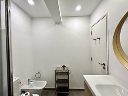 Lagos Ocean Breeze by Homing