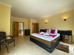 Pêra Amazing Villa With Pool by Homing