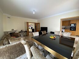 Pêra Amazing Villa With Pool by Homing