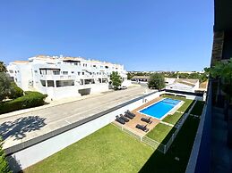 Tavira Grand Balcony With Pool by Homing