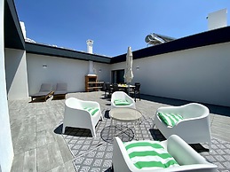 Tavira Grand Balcony With Pool by Homing