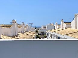 Tavira Grand Balcony With Pool by Homing