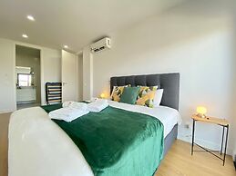 Tavira Grand Balcony With Pool by Homing