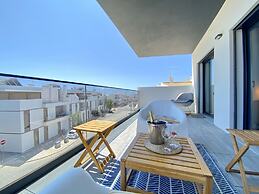 Tavira Grand Balcony With Pool by Homing