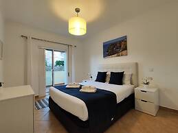 Albufeira Valley 2 With Pool by Homing