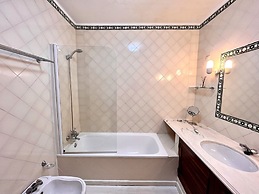 Vilamoura Brightness With Pool by Homing