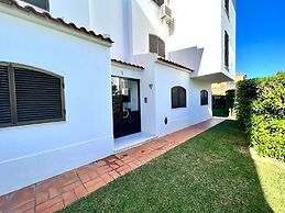 Vilamoura Brightness With Pool by Homing