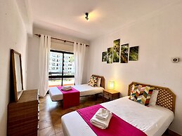 Vilamoura Palm Tree With Pool by Homing