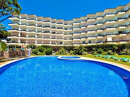 Vilamoura Palm Tree With Pool by Homing