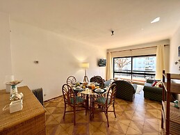 Vilamoura Palm Tree With Pool by Homing