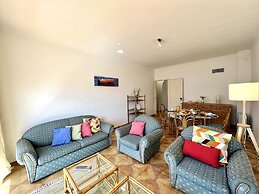 Vilamoura Palm Tree With Pool by Homing