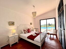 Portimão Bellevue Villa With Pool