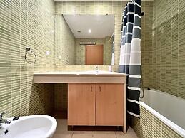 Albufeira Modern 4 With Pool by Homing