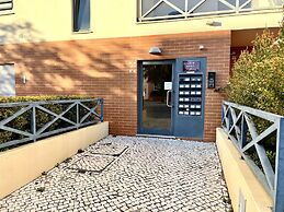 Albufeira Modern 4 With Pool by Homing