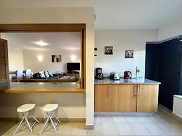 Albufeira Modern 4 With Pool by Homing