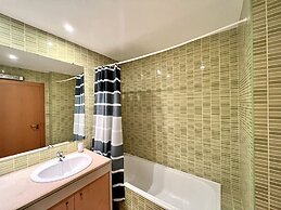 Albufeira Modern 4 With Pool by Homing