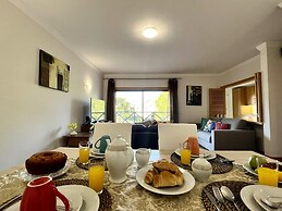 Albufeira Modern 4 With Pool by Homing