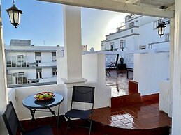 Olhão Historical House by Homing