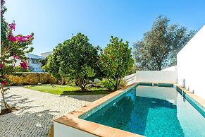 Pêra Vintage Villa With Pool by Homing