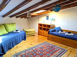 Pêra Vintage Villa With Pool by Homing