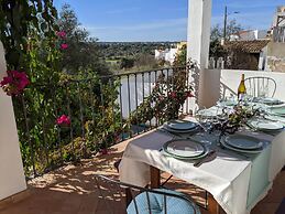 Pêra Vintage Villa With Pool by Homing