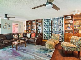 Christy's Beachcomber