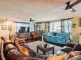 Christy's Beachcomber