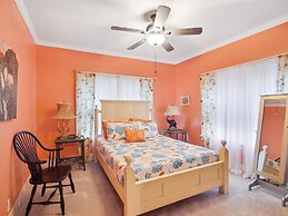 Christy's Beachcomber