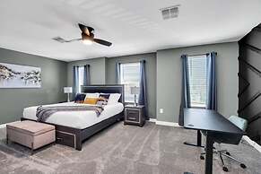 9BED The Goof within 8 miles to Disney