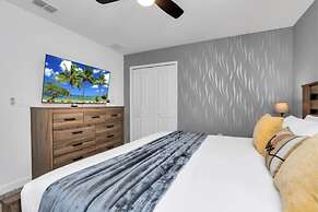 9BED The Goof within 8 miles to Disney