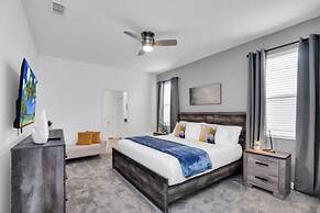 9BED The Goof within 8 miles to Disney