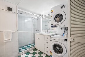 WINDARRA- ALEX HEADLAND FAMILY HOLIDAY