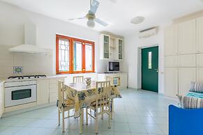 Friendly Family Apartment at Ischia