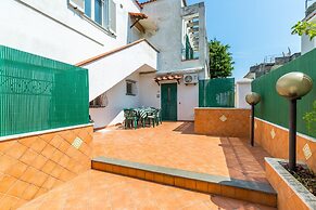 Friendly Family Apartment at Ischia