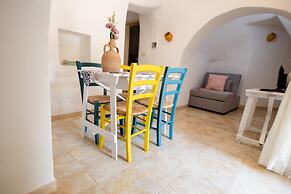 Trullo Nonna Netta con Piscina Idromassaggio e Area Giochi